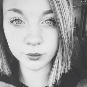 Meet your Posher, Claire