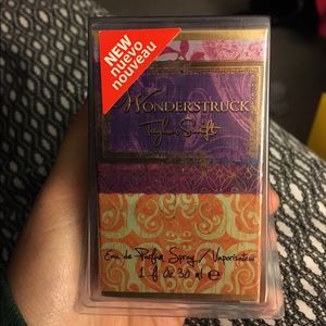 Taylor swift wonderstruck perfume