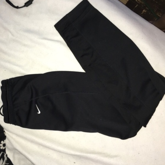 Nike Joggers - Picture 1 of 3