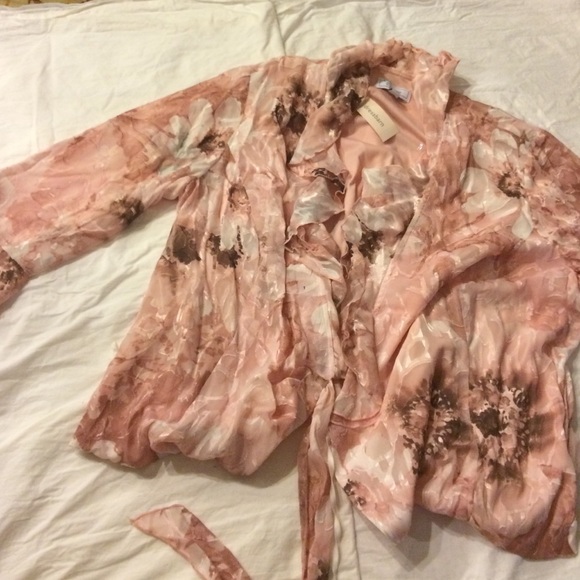 Dress barn wrap shirt - Picture 2 of 2