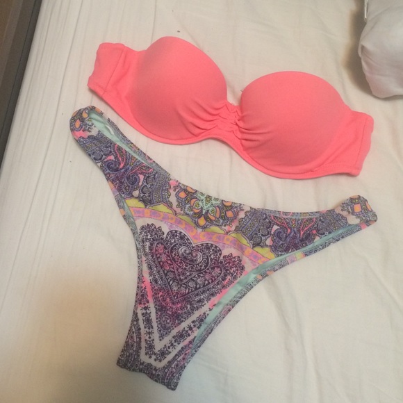 Victoria's Secret 34b/M bikini set