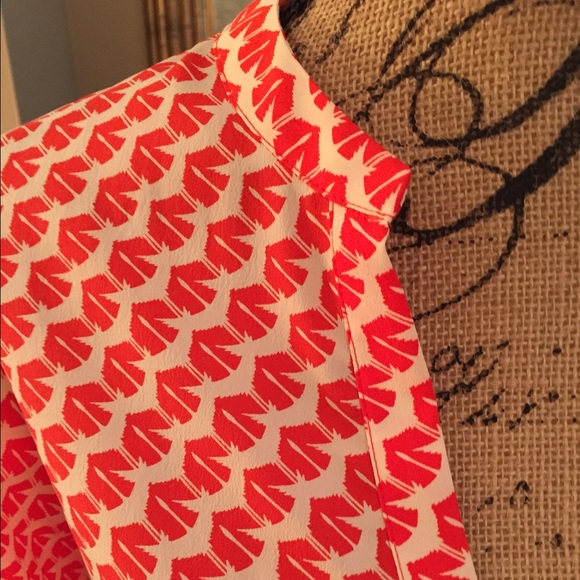 SOLD BUNDLE!!Patterned tunic - Picture 2 of 3