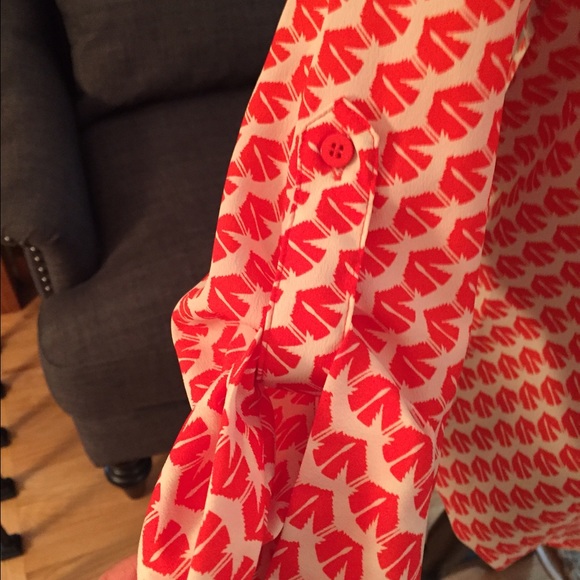 SOLD BUNDLE!!Patterned tunic - Picture 3 of 3