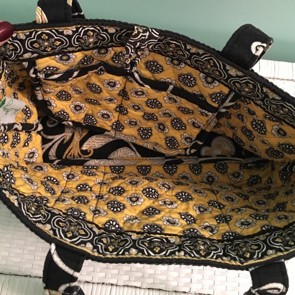 Vera Bradley purse - Picture 2 of 3