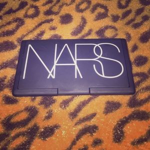 Nars mini eyeshadow palette.
