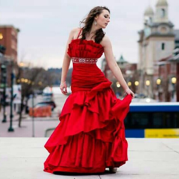 Red prom dress