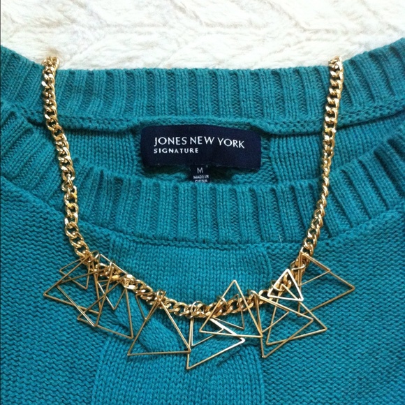 DONATED Warm, teal, cable-knit sweater - Picture 3 of 4