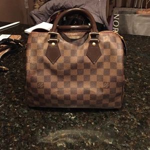 Louis Vuitton Damier Speedy 25