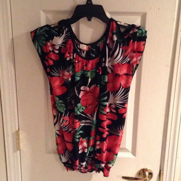 Women's XLarge blouse gorgeous colors