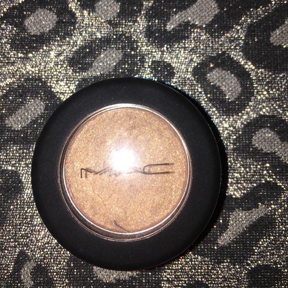 MAC Cosmetics Other - 🎉🎉FINAL PRICE-MAC Lustre Eyeshadow-Honesty