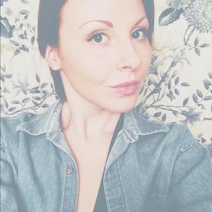 Meet your Posher, Alexandra