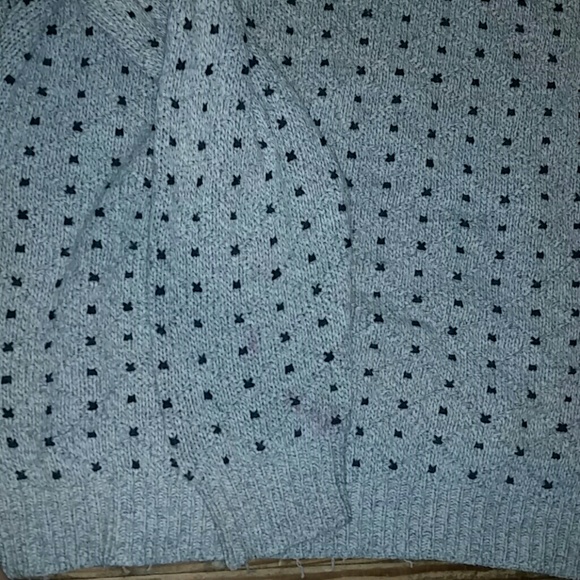 Sweater - Picture 3 of 3