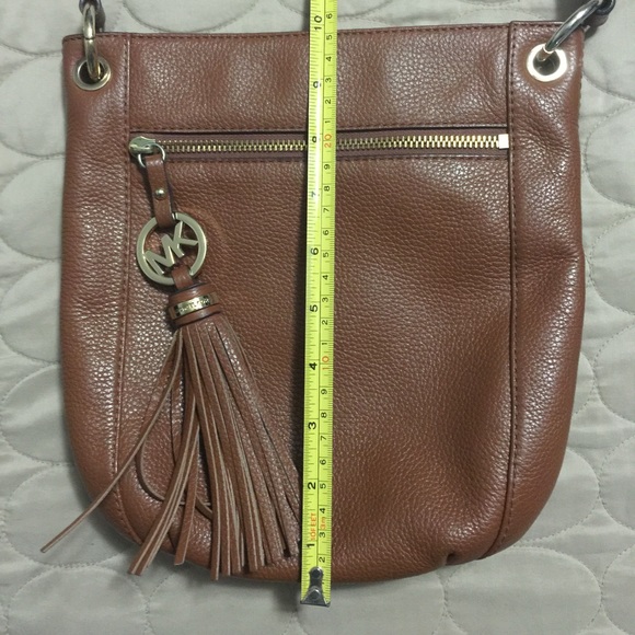 Charm tassel Michael Kors crossbody bag - Picture 3 of 4