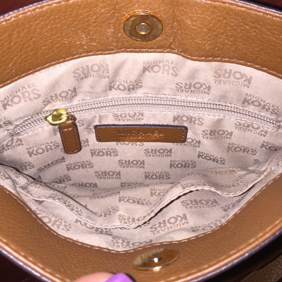 Charm tassel Michael Kors crossbody bag - Picture 4 of 4