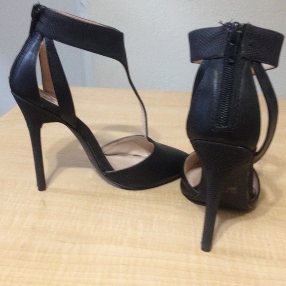 Black cute high heels 👠 - Picture 3 of 4