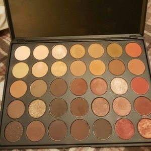 Morphe 350 pallet
