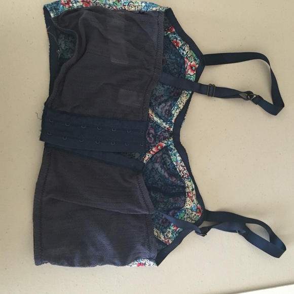 Crop Top - Picture 2 of 2