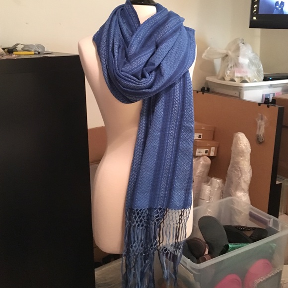 NWOT! Blue woven Mexican wrap!
