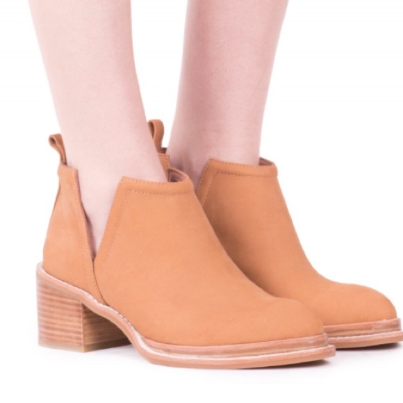 Jeffrey Campbell Fontana