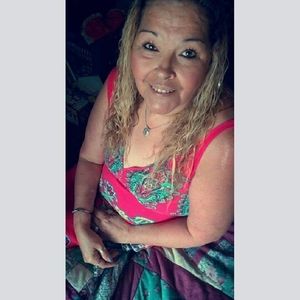 Meet your Posher, Mona