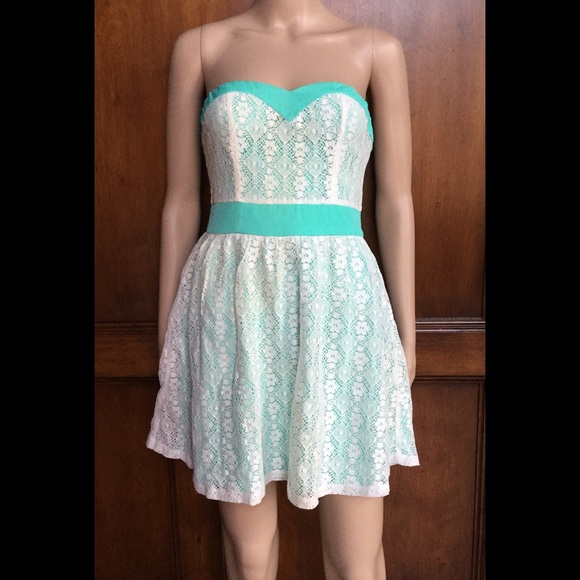 Wet Seal lace dress with green accents