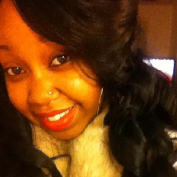 Meet your Posher, Lakeia