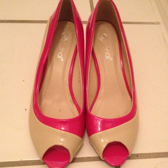 Shoes - Picture 2 of 2