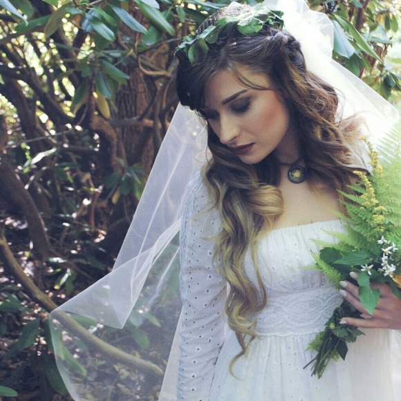 Meet your Posher, Tara - Picture 2 of 2