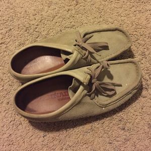 Clarks original wallabees