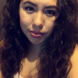 Meet your Posher, Alejandra