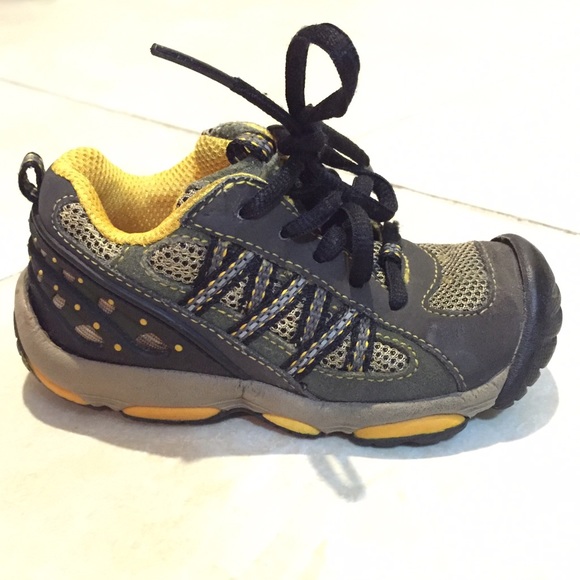 Stride Rite Jetstream Toddler Sneakers - size 6