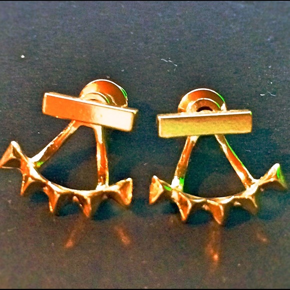 Sunahara gold-plated pyramid ear jacket