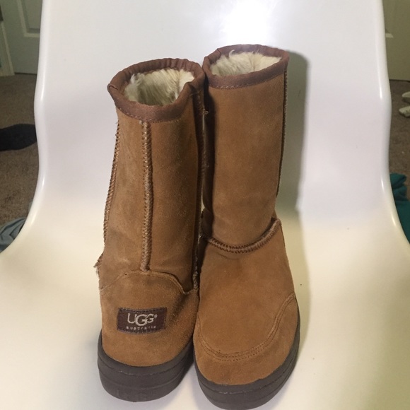 brown uggs with black leggings brown uggs with black leggings