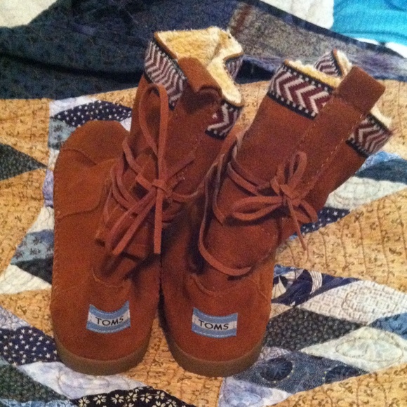 Tom boots women's size 8