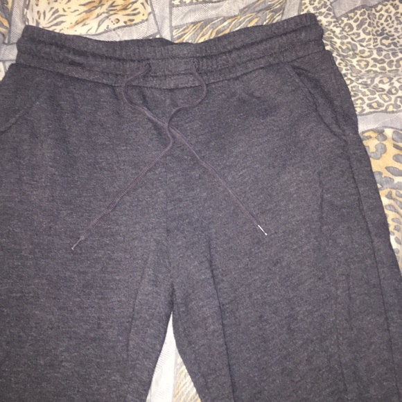 Joggers - Picture 2 of 4