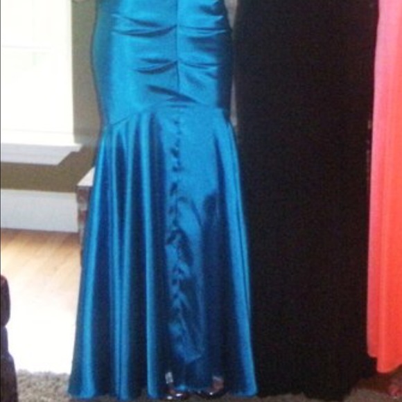 Prom Dress - Picture 2 of 4