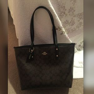 Authentic Coach Purse in Excellent condition!