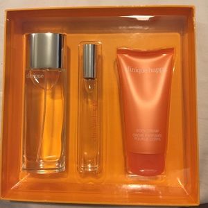 Clinique perfume set brand new