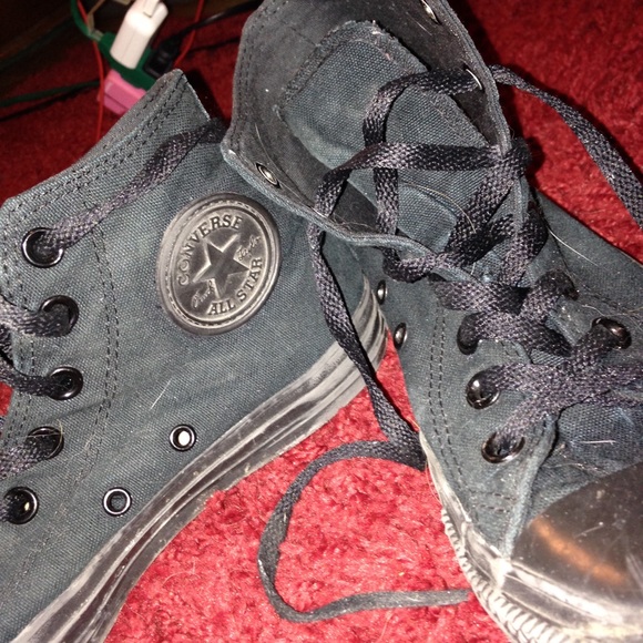 Black converse