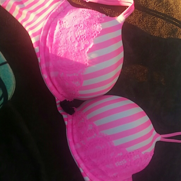 Victoria's Secret bra!!