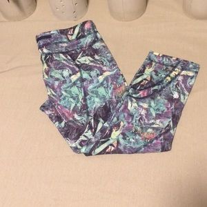 Lululemon Athletica Run Inspire Crop II Size 6