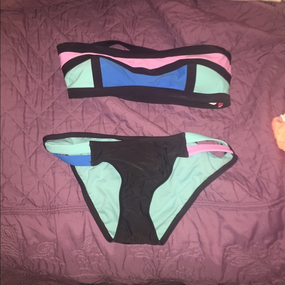 Color block bikini NWT