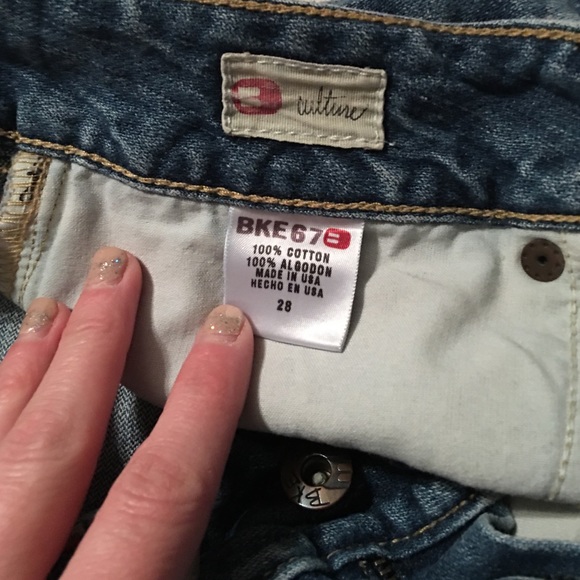 Buckle shorts - Picture 3 of 3