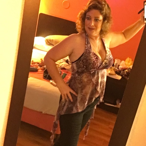 Meet your Posher, Sherry - Picture 3 of 4