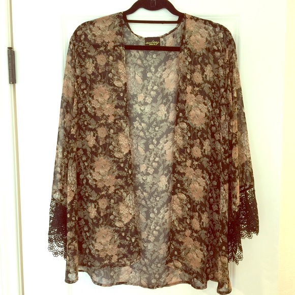 AUDREY floral duster/jacket. Sz. S/M