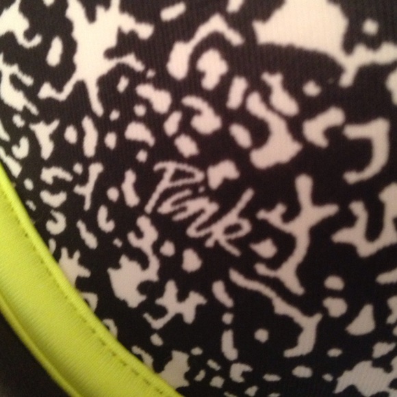 Pink bra 32A - Picture 2 of 4