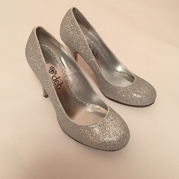 Brand new silver pumps! - Picture 1 of 4