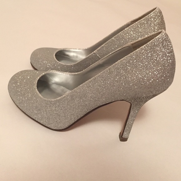 Brand new silver pumps! - Picture 3 of 4