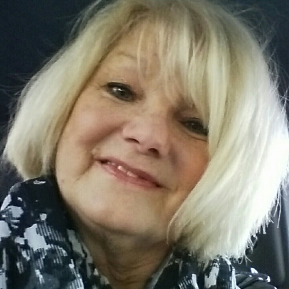 Meet your Posher, Catherine - Picture 2 of 2