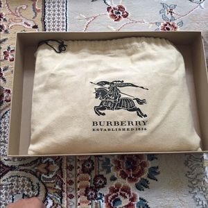 Authentic NEW* burberry bag. (OFFERS PLEASE)